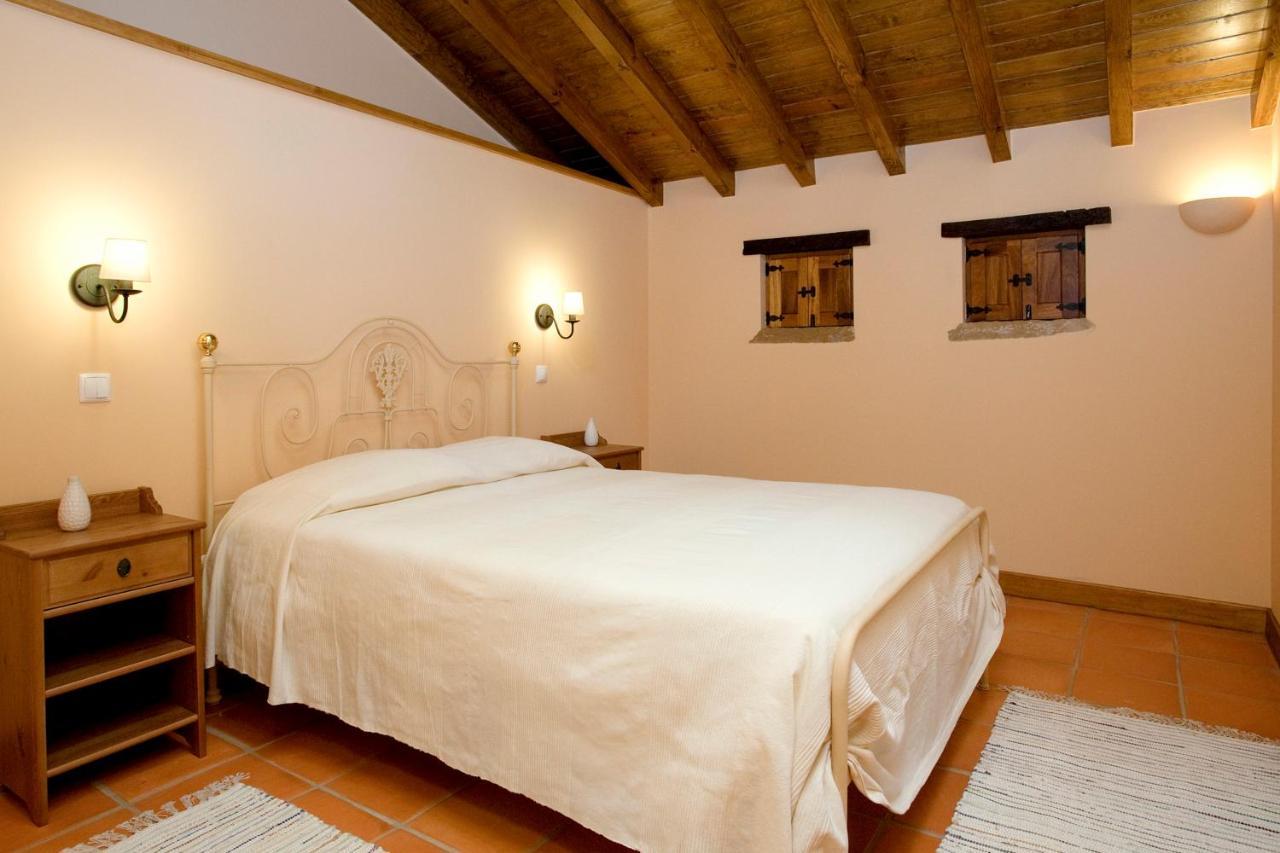 Casal Frias Villa Barreira  ภายนอก รูปภาพ